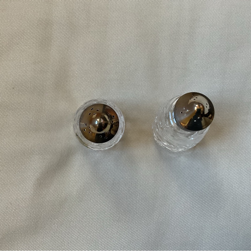 Waterford Crystal Salt and Pepper Shakers with Silver Tops - Picture 3 of 9